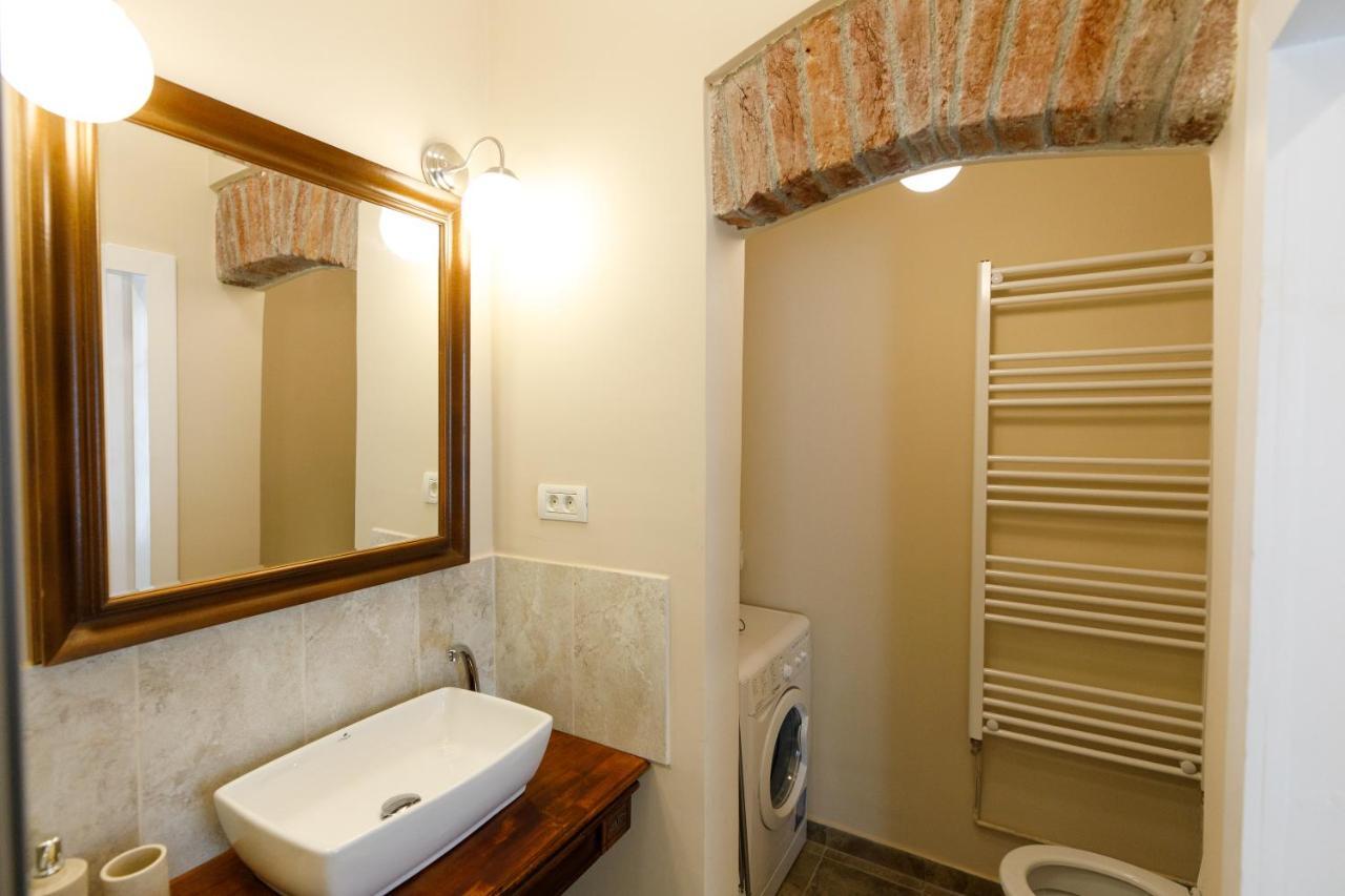 Stylish Flat In The Heart Of Historical Center Apartment Timisoara Bagian luar foto